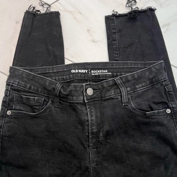 Old Navy Mid-rise Distressed Black Rockstar Jeans Size 10 - Picture 2 of 8